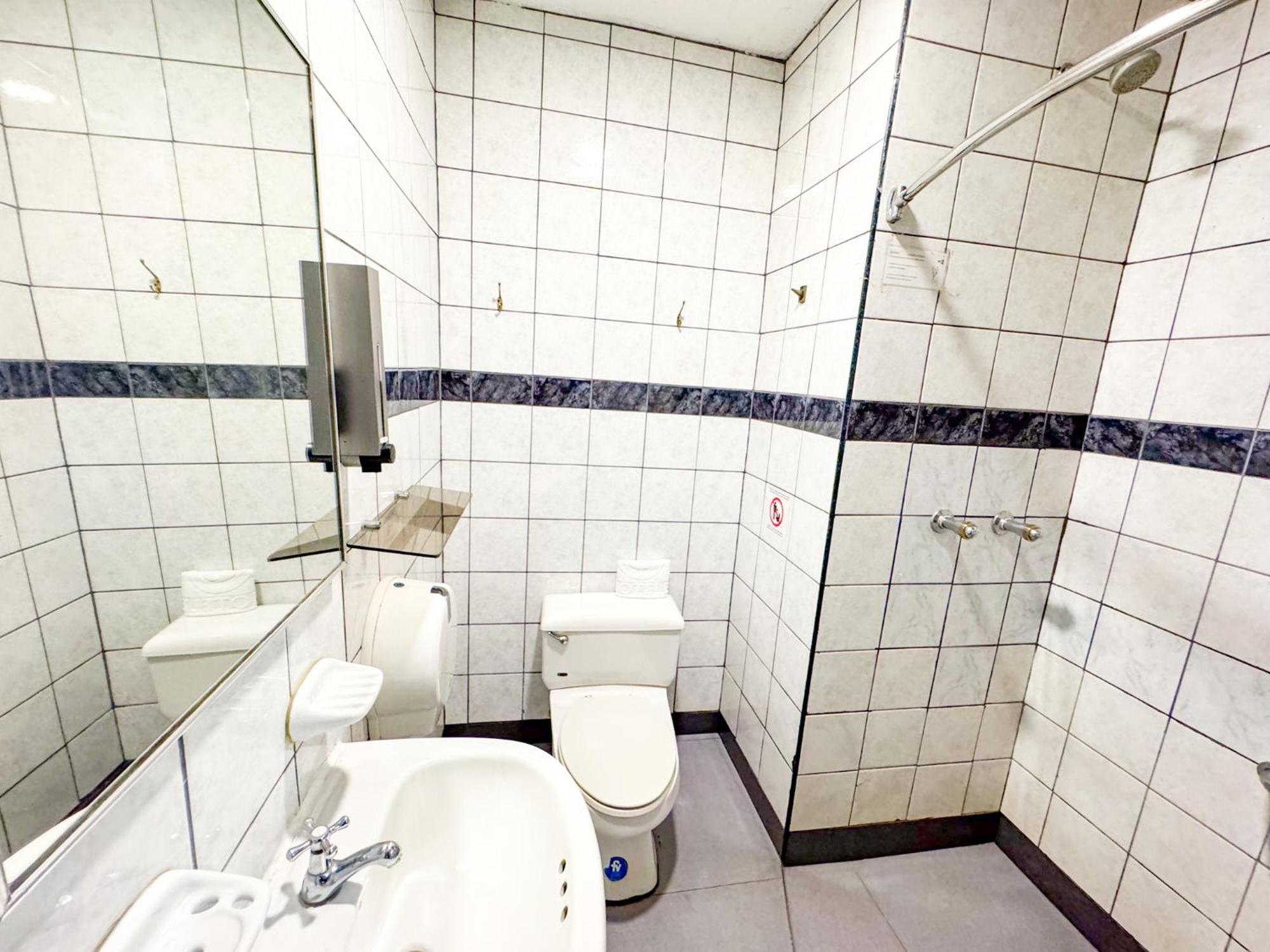 Gh Alexander Hotel Гуаякиль Экстерьер фото